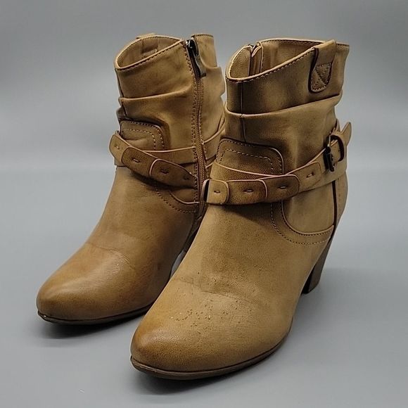 Corkys Women's Sz 8 Midnight Faux Fur Lined Buckle Vegan Ankle Boots Camel Brown - Picture 2 of 10